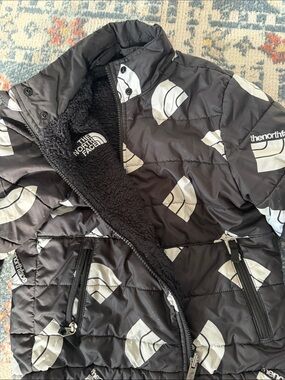 Kids The North Face Black Jacket with White Logo Print
